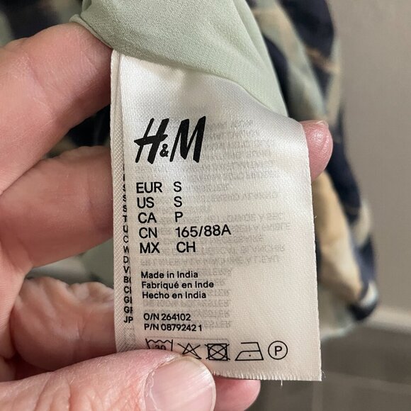 H&M High Neck Sleeveless Shift Dress Small - Picture 2 of 6